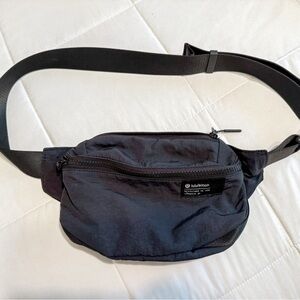 lululemon athletica Black Belt Bag 1L